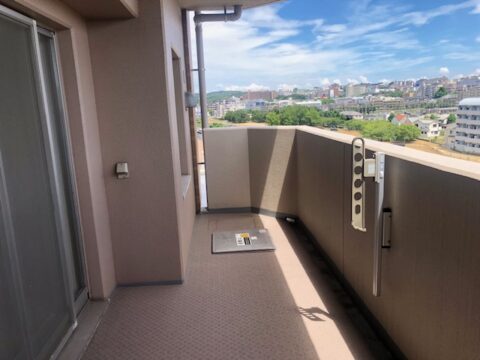 東南角部屋、BIGルーフバルコニー付き　リベール西神戸クイーンズ